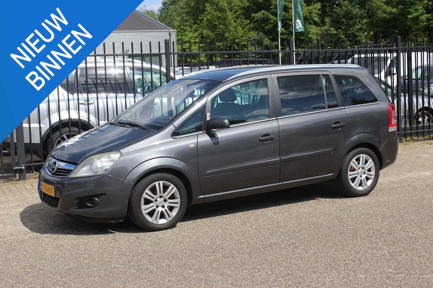 Opel Zafira - 2.2 Executive Echte Automaat. - AutoWereld.nl