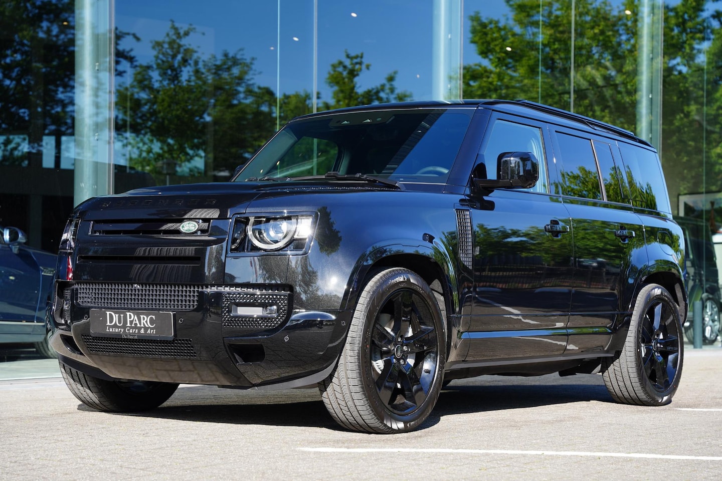 Land Rover Defender 110 - P300e 110 X-Dynamic HSE 22 Inch - AutoWereld.nl