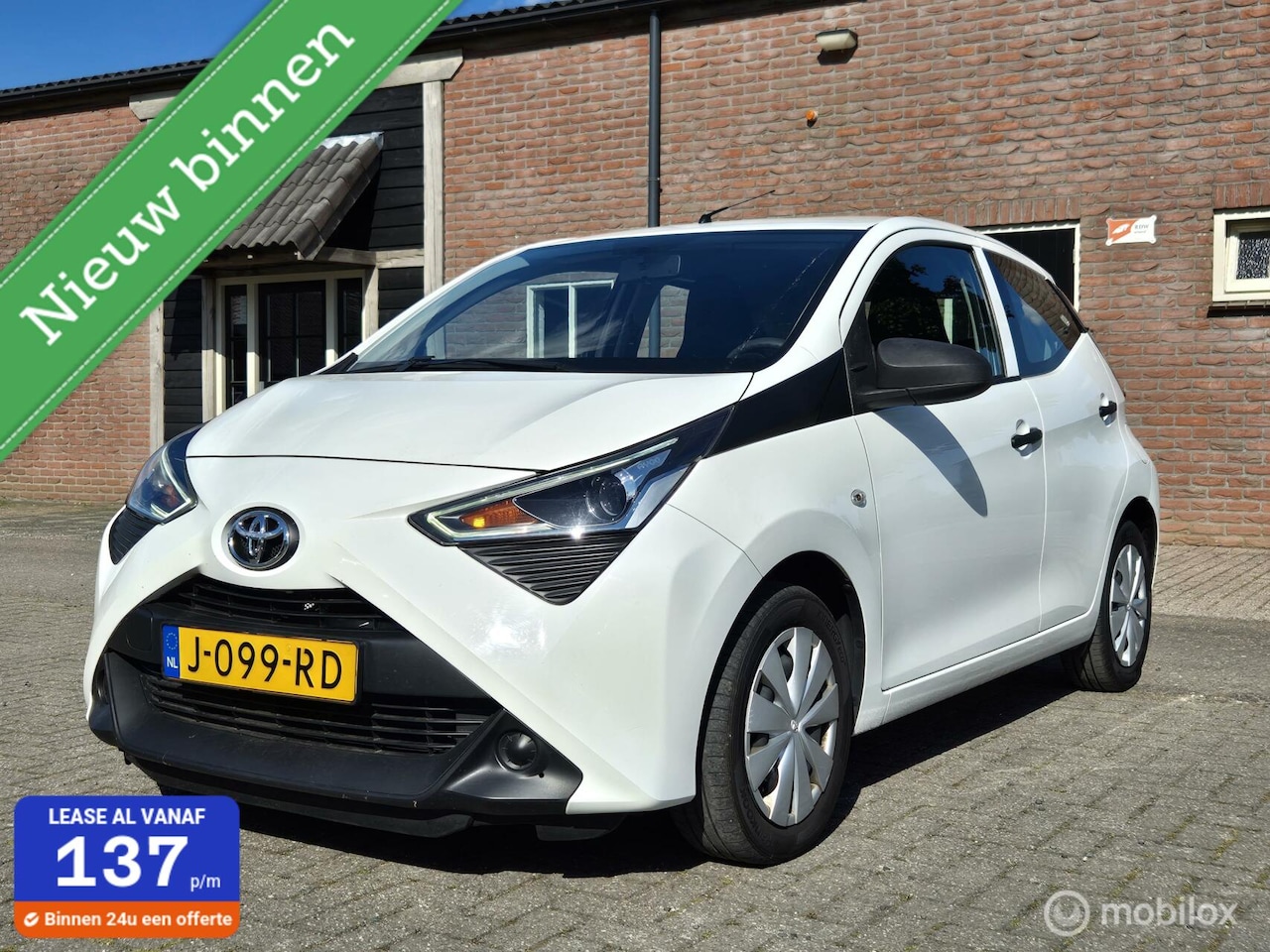 Toyota Aygo - 1.0 VVT-i x-fun Airco CV Elek ramen Led - AutoWereld.nl