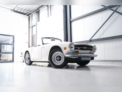 Triumph TR6 - Soft Top | Hardtop| apk vrij | oldtimer | rijklaar |