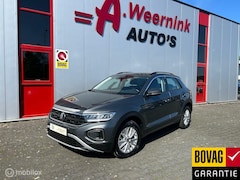 Volkswagen T-Roc - 1.5 TSI Life Business IQ drive Camera Trekhaakafneembaar