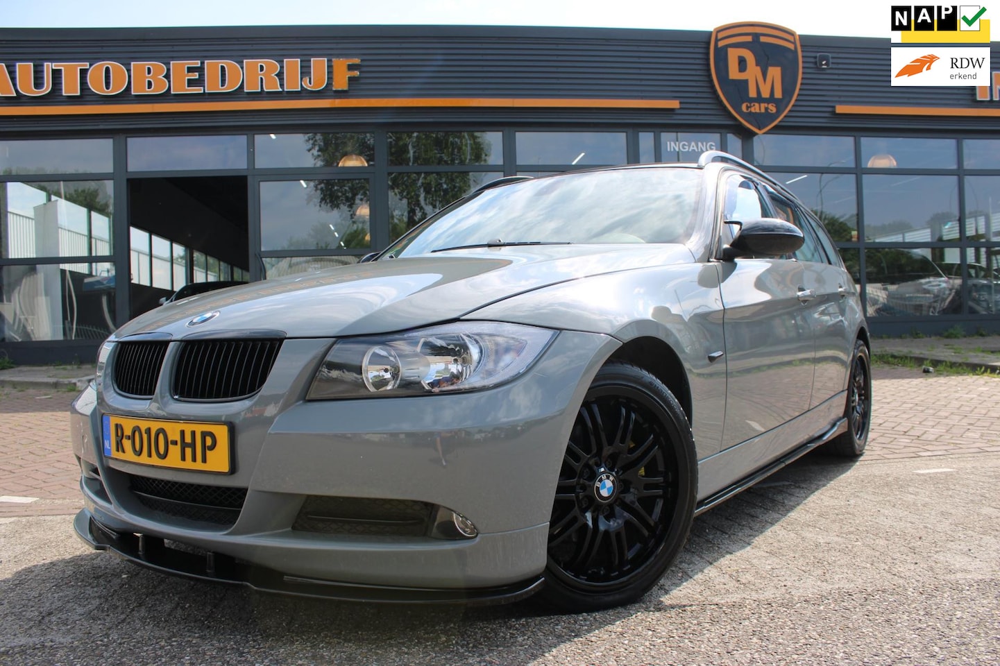 BMW 3-serie Touring - 318i | Nardo-Grey | Carplay | Sportuitlaat | - AutoWereld.nl