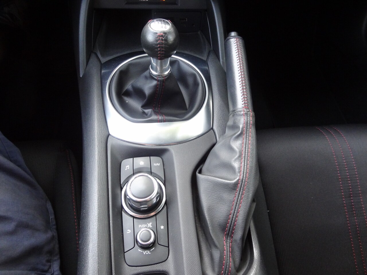 Mazda MX-5 - 1.5 SkyActiv-G 131 TS 28851 km Wit metallic Apple Carplay Navi Blackline velgen