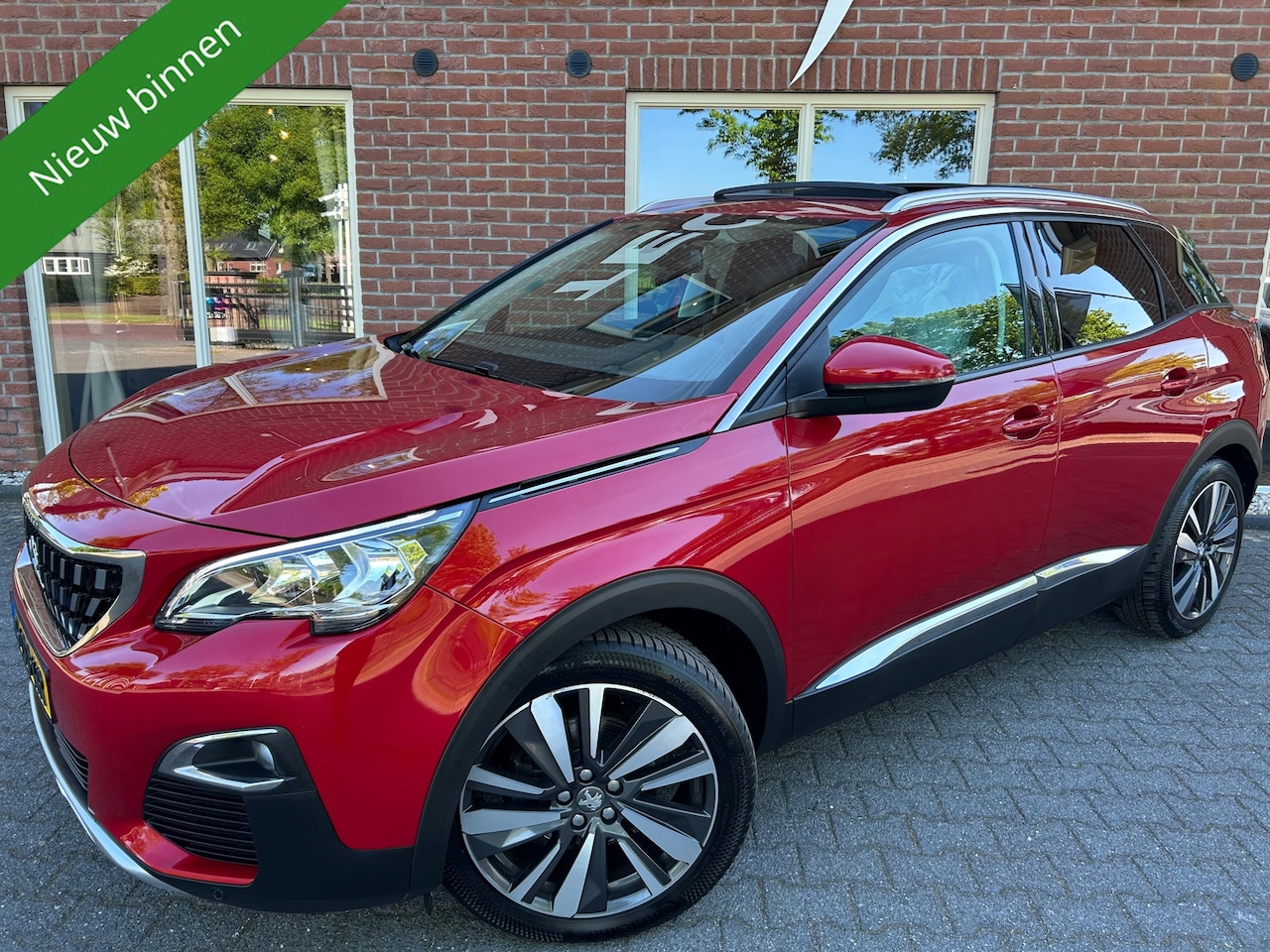 Peugeot 3008 - 1.2 PureTech Blue Lease Premium SCHUIF.KANTELDAK / PANODAK / CAMERA / TREKHAAK / KEYLESS / - AutoWereld.nl