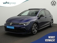 Volkswagen Golf - R-Line 1.5 eTSI 150 pk DSG | Panoramadak | IQ Light | Stuur-/stoelverwarming | Achteruitri