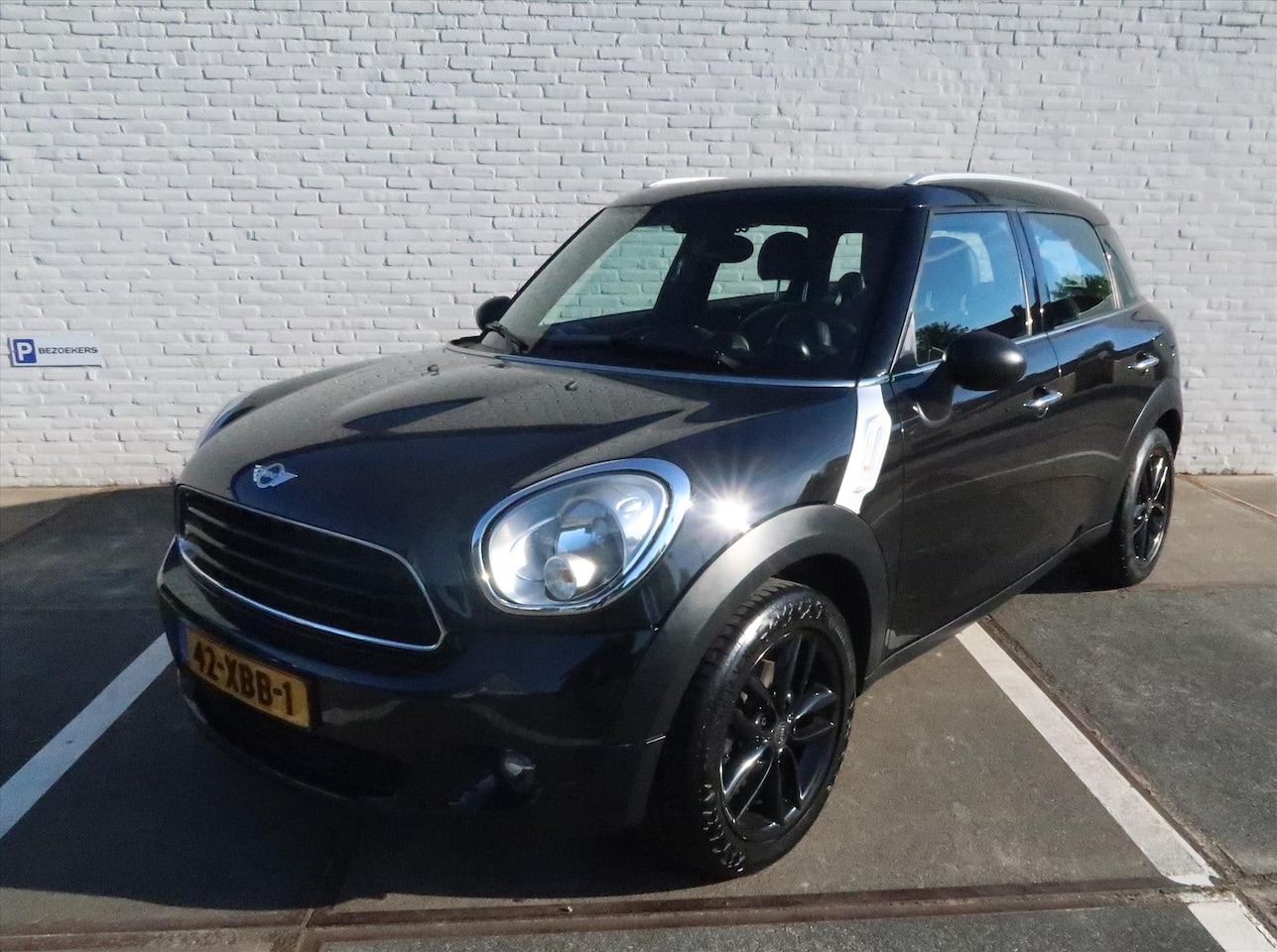 MINI Countryman - 1.6 ONE I Airco I Cruise-Control I Stoelverwarming I Leder I - AutoWereld.nl