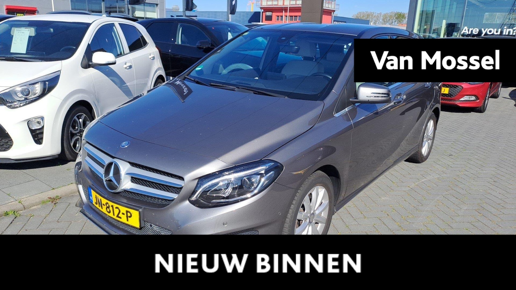 Mercedes-Benz B-klasse - 180 Ambition Automaat | Navigatie | Cruise Control | Leren Bekleding | - AutoWereld.nl