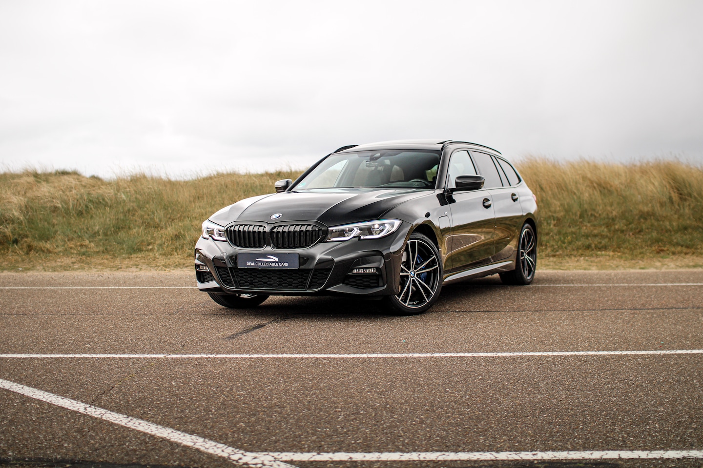 BMW 3-serie Touring - 330e xDrive High Executive Touring M Sport | Leder | pano | H&K | - AutoWereld.nl