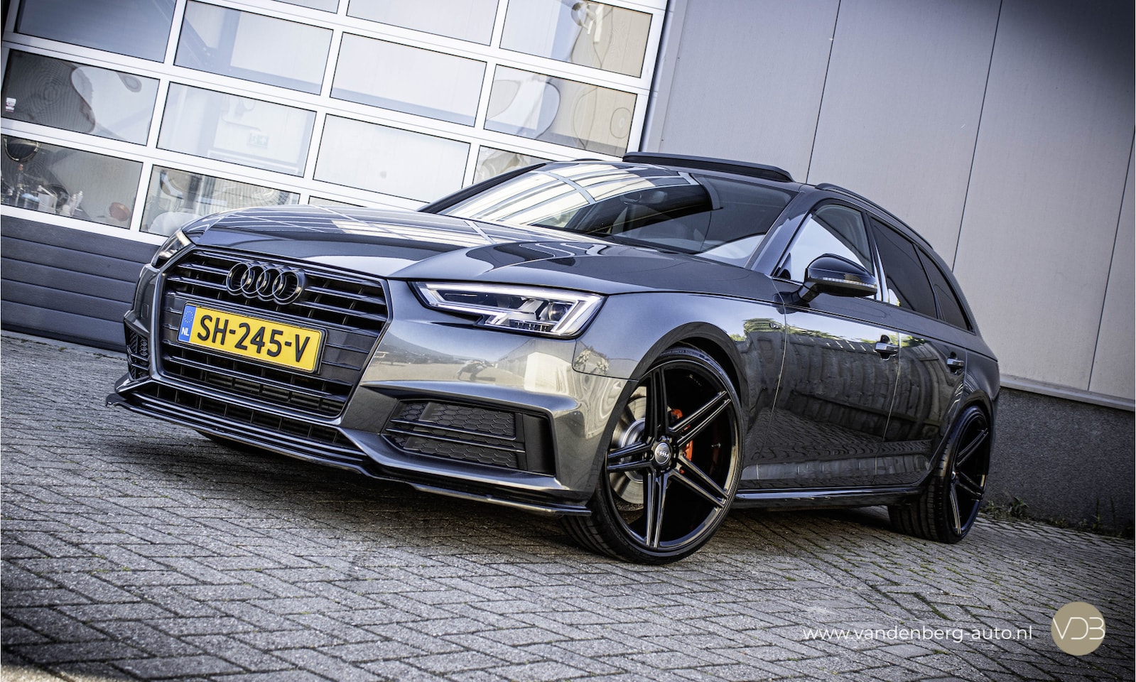 Audi A4 Avant - 2.0 TFSI 250pk Millteck 3x S-Line black edition PANO LEER - AutoWereld.nl
