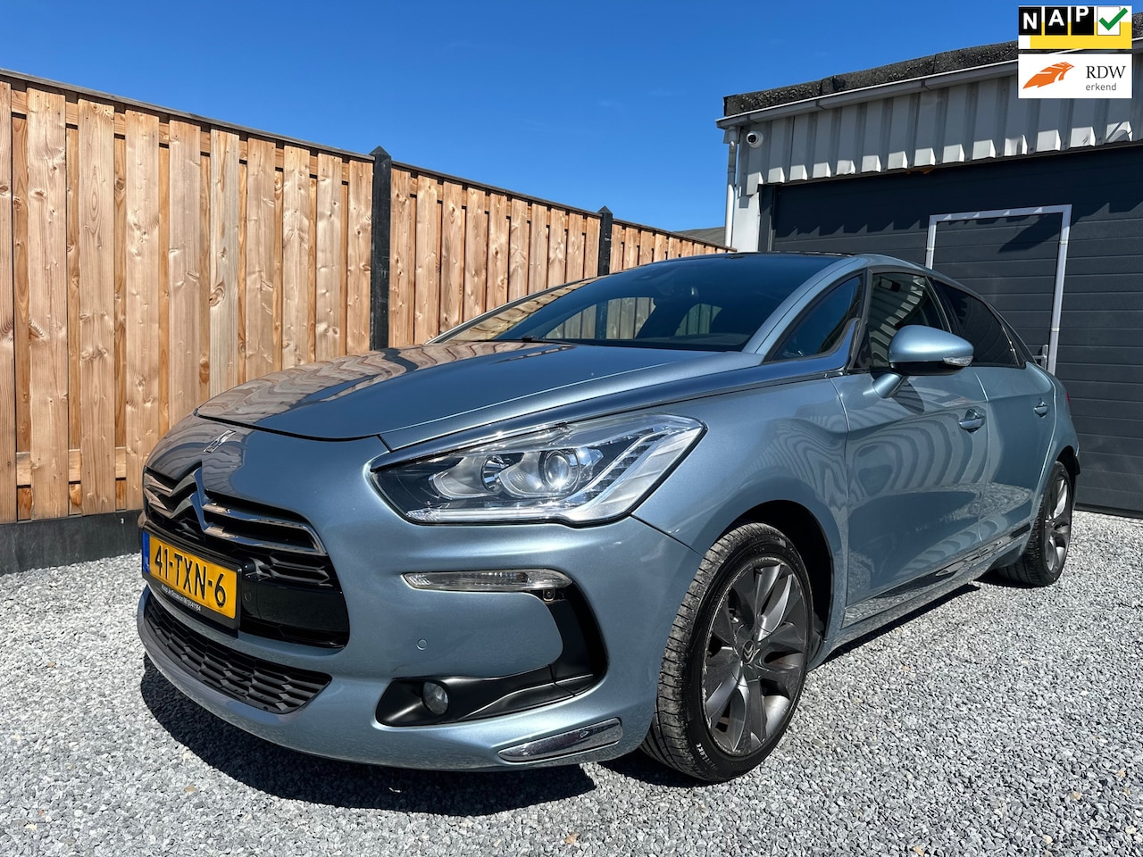 Citroën DS5 - 1.6 e-HDi So Chic Automaat | Pano | Cruise | APK - AutoWereld.nl