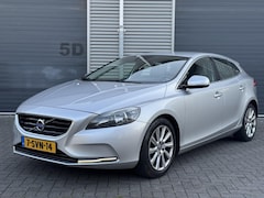 Volvo V40 - 1.6 D2 Momentum Navi/Led/Leder
