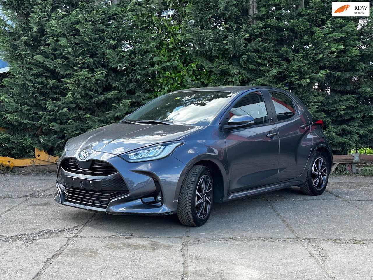 Toyota Yaris - 1.5 Hybrid AUT Dynamic LED Camera Carplay ACC CLIMA - AutoWereld.nl