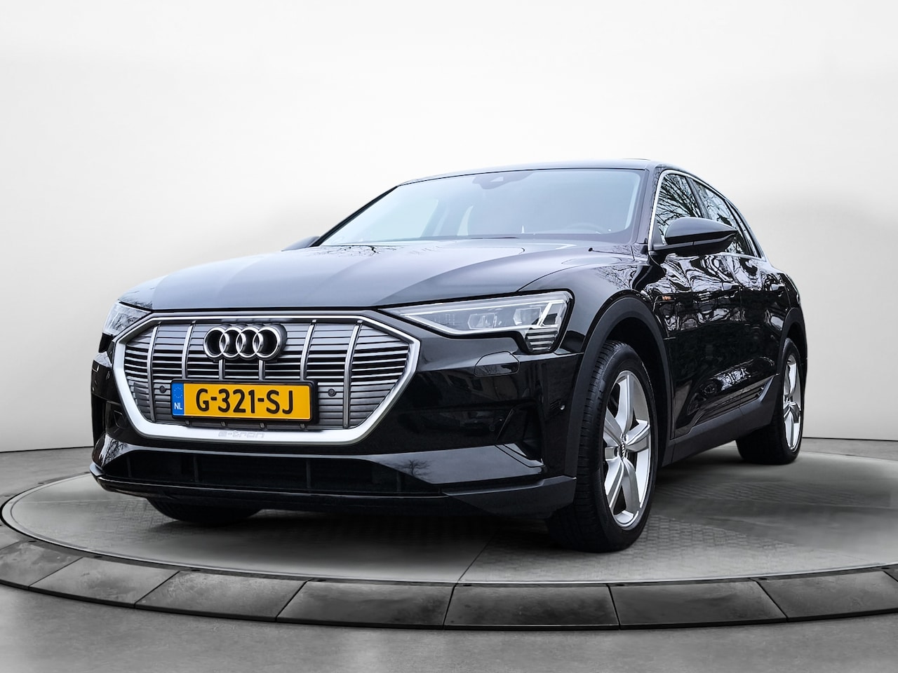 Audi e-tron - e-tron 55 quattro 95 kWh 361 PK 1e-Eig & Dealer-Onderh. BOVAG-Garantie NL-Auto Panoramadak - AutoWereld.nl