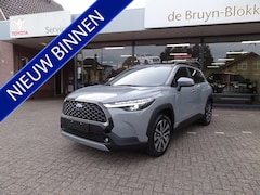 Toyota Corolla Cross - 2.0 High Power Hybrid Style nieuw door ons geleverd en voorzien van trekhaak