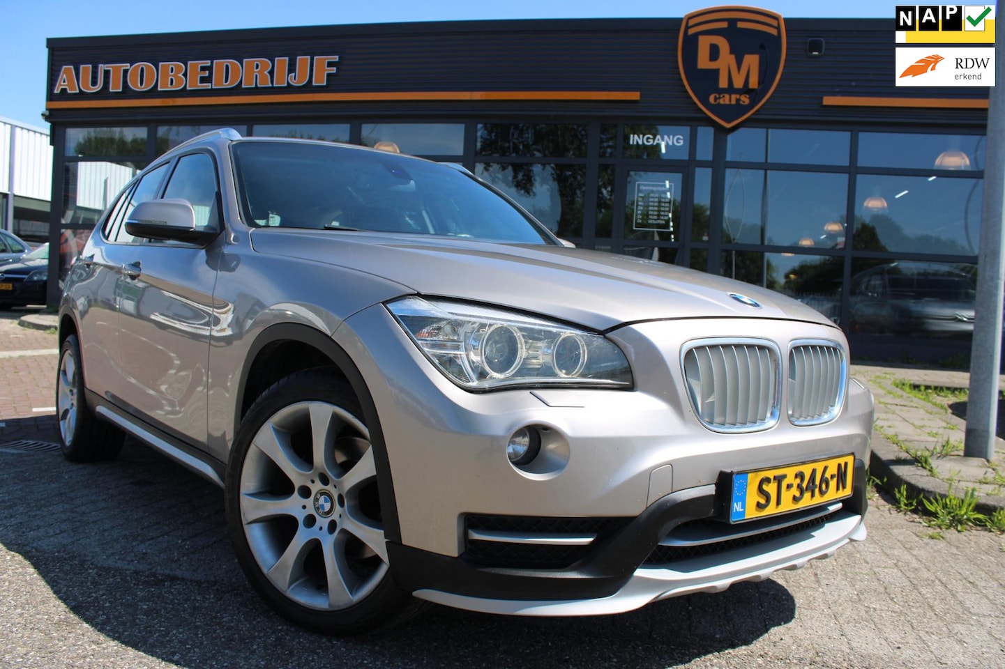 BMW X1 - SDrive18d High Executive | Stoelverwarming | AUT. | Angel-Eyes | - AutoWereld.nl