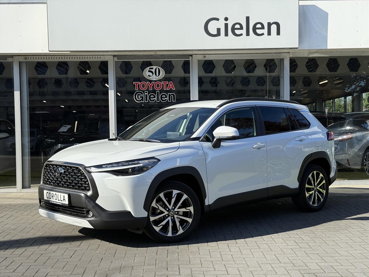 Toyota Corolla Cross - 2.0 High Power Hybrid Style | Eerste eigenaar, Dodehoekherkenning, Parkeersensoren, Stoel - AutoWereld.nl