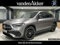 Mercedes-Benz GLA-Klasse - 250e AMG // Panoramadak // Magno Grijs // Carplay // Keyless Entry // Sfeerverlichting //