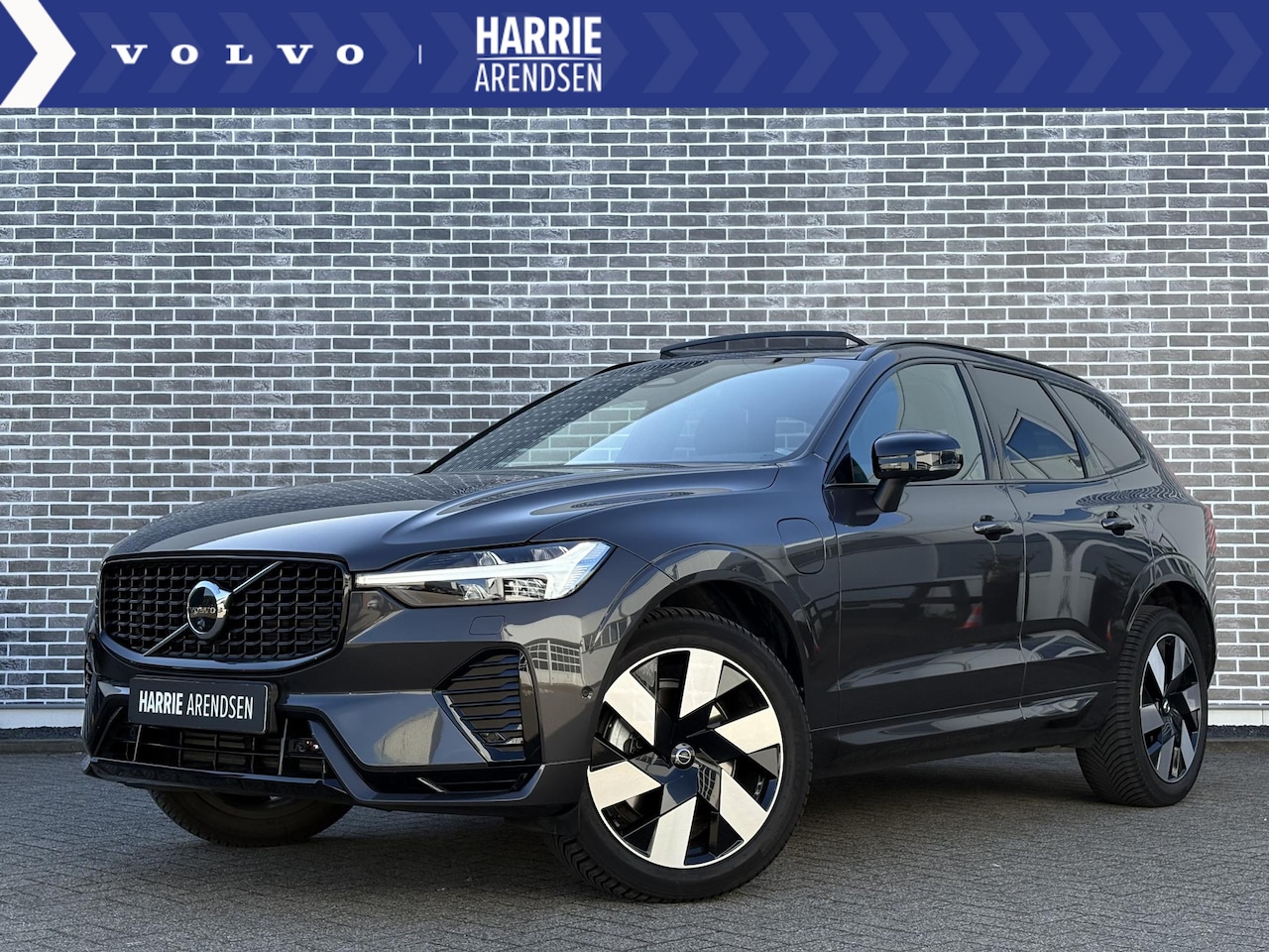 Volvo XC60 - 2.0 T6 Plug-in hybrid AWD Ultimate Dark | 360 Camera | Alarm | Donker getint glas achter | - AutoWereld.nl