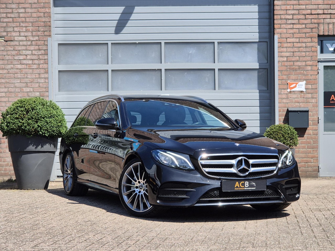 Mercedes-Benz E-klasse Estate - 200 Ambition Zwart Leder - AutoWereld.nl