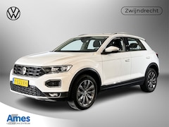 Volkswagen T-Roc - 1.5 TSI 150pk DSG Sport / Navigatie / Achteruitrijcamera / Stoelverwarming / 17inch velgen