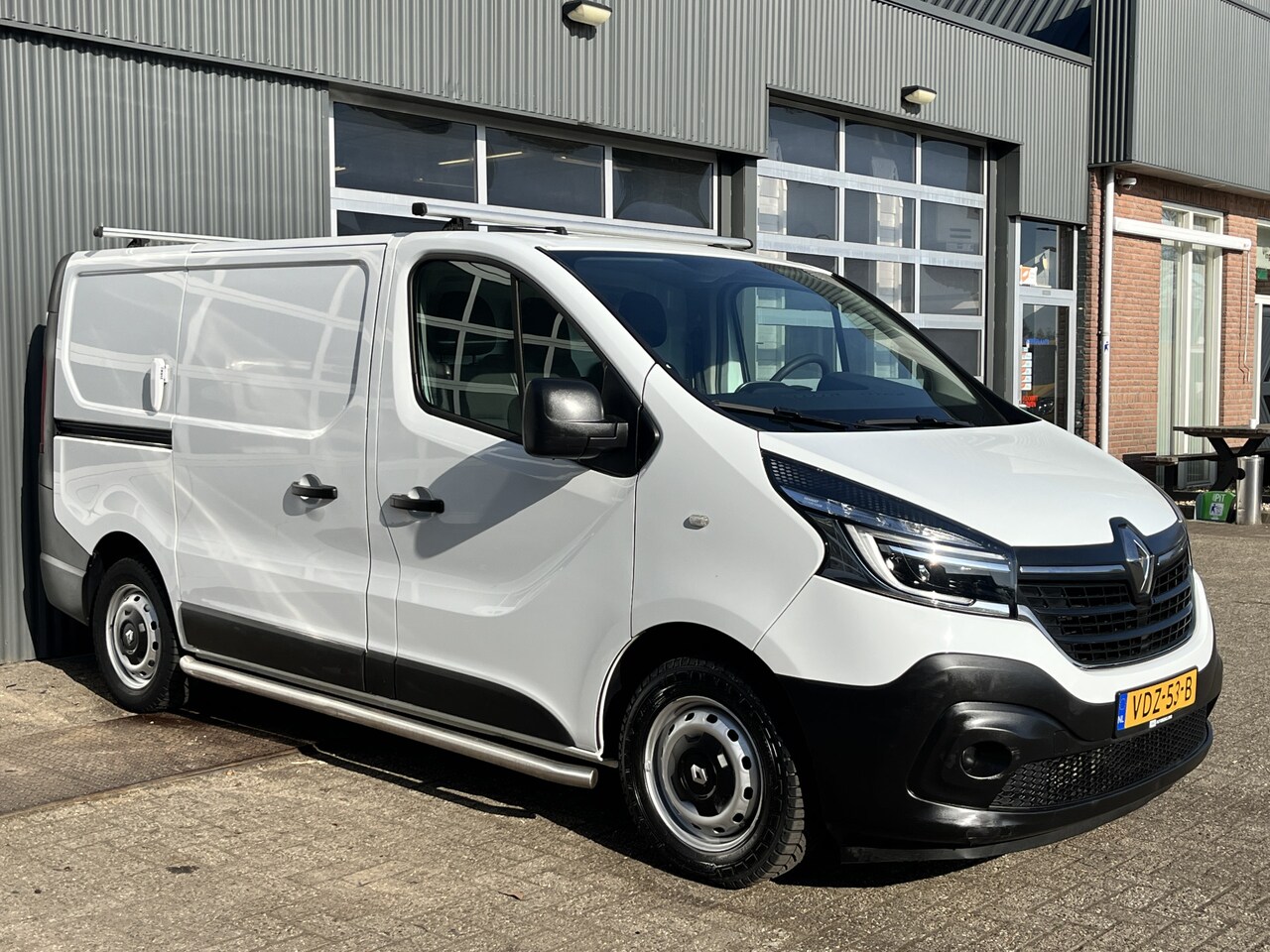 Renault Trafic - 1.6 dCi L1H1 2x Schuifdeur Kastinrichting Airco Cruise controle Kastinrichting 3-Persoons - AutoWereld.nl