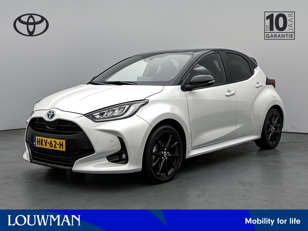 Toyota Yaris - 1.5 Hybrid Executive Limited | Bi-Tone | Blindspot | Sportstoelen | Navigatie | Stoelverwa - AutoWereld.nl