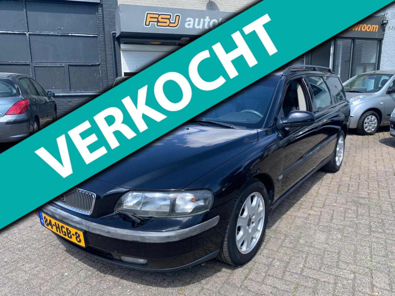Volvo V70 - 2.4 / 170PK / COMFORTLINE / LEDER / AIRCO!! - AutoWereld.nl
