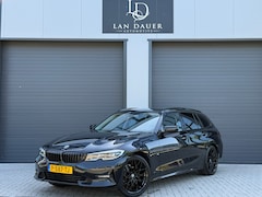 BMW 3-serie Touring - 318i Business Edition / Sfeerverlichting