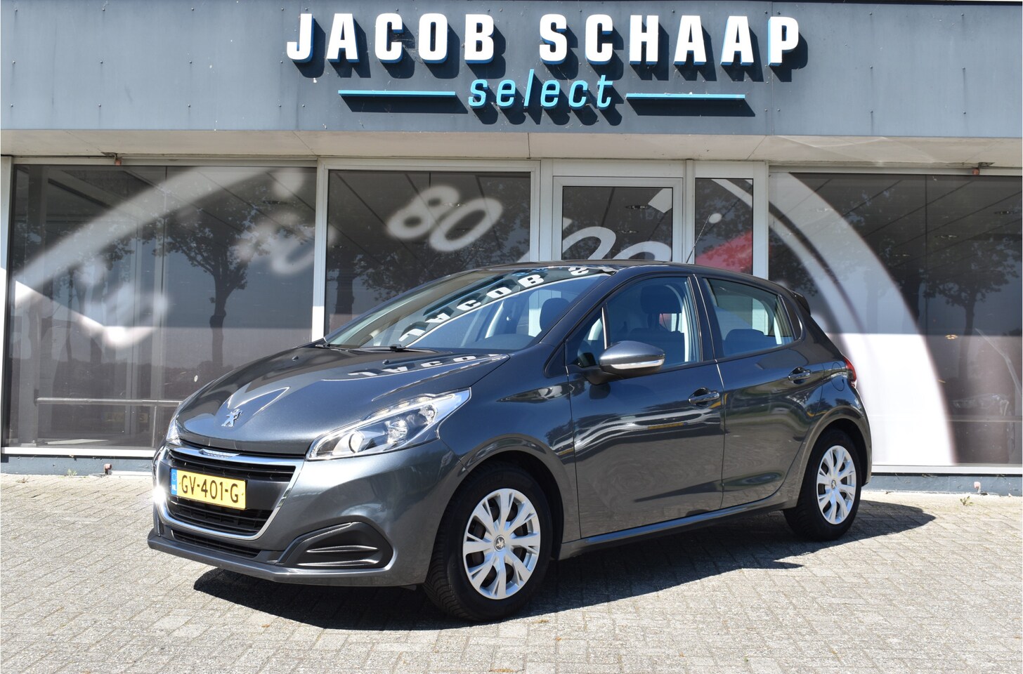 Peugeot 208 - 1.2 PureTech Active 5-drs / Navigatie / Trekhaak / Cruise / Airco - AutoWereld.nl