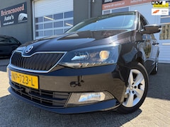 Skoda Fabia Combi - 1.2 TSI Ambition Business met parkeersensoren en navigatie en bluetooth telefoon en airco