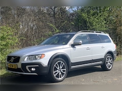 Volvo XC70 - D4 181PK Geartronic Momentum, Schuifdak, Xenon, Standkachel, Bluetooth, Trekhaak, Navigati