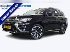 Mitsubishi Outlander - 2.0 PHEV Executive Edition | Trekhaak | Climate control | Cruise control | Stoelverwarming