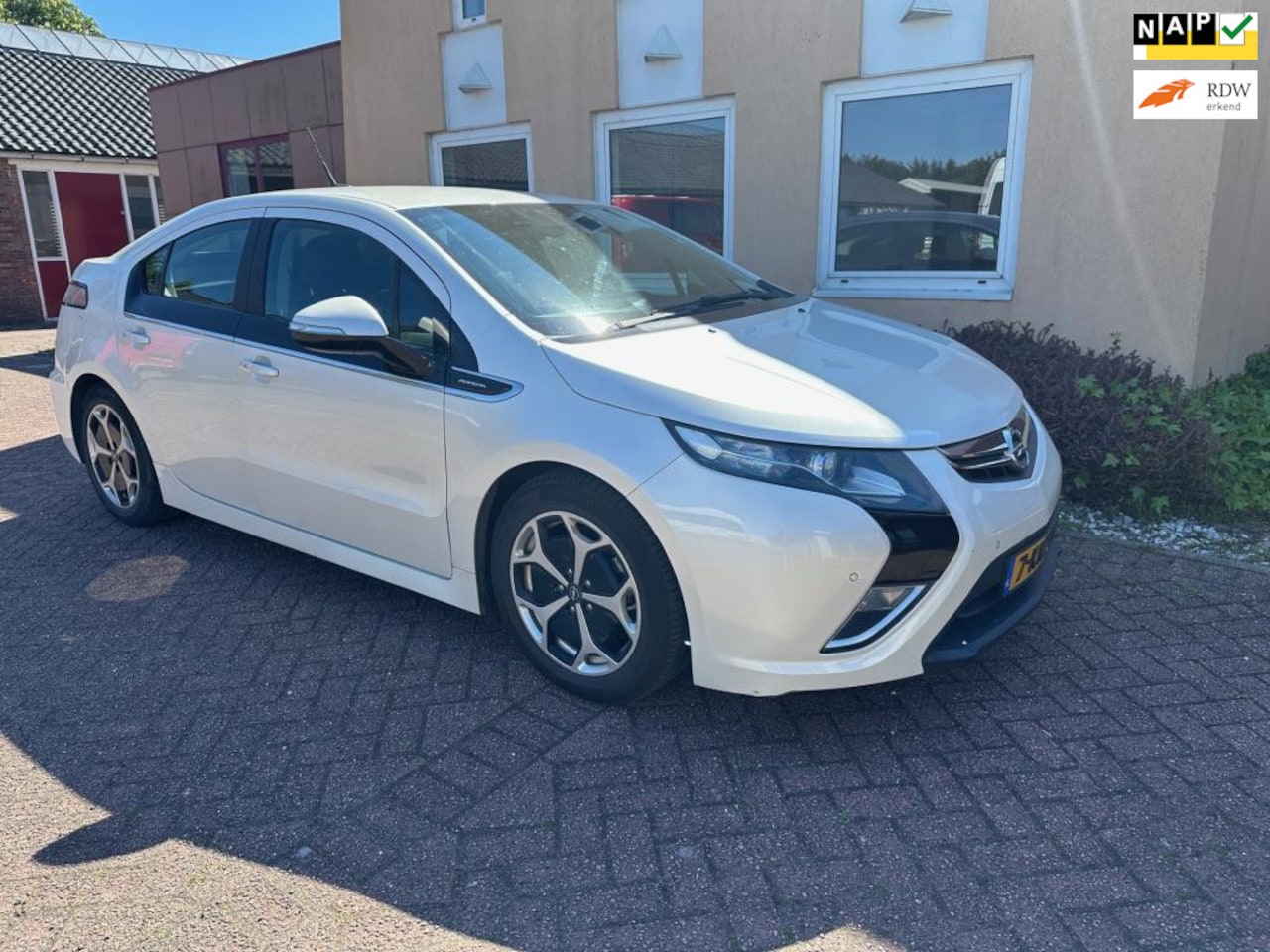 Opel Ampera - 1.4 plug-in NAVI CAMERE PDC LEER DEALER ONDER - AutoWereld.nl