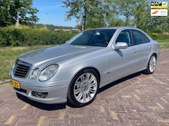 Mercedes-Benz E-klasse - 200 Avantgarde-Automaat-1e eigenaar