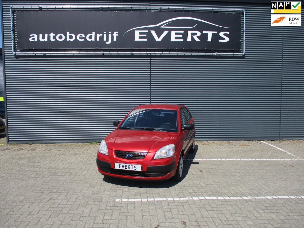 Kia Rio - 1.4 L zeer mooie en goed rijdende auto van binnen en buiten als nieuw nu scherpe meeneem p - AutoWereld.nl