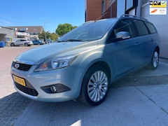 Ford Focus Wagon - 1.8 Titanium/Cruise-c/Climate-c/Navi/PDC/Trekhaak/Nette auto/2eigenaar