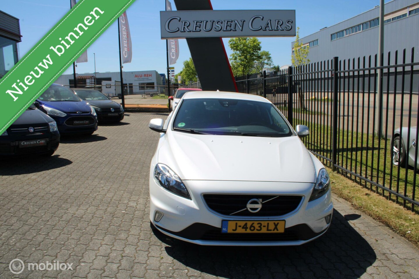 Volvo V40 - 2.0 T2 R-Design 2.0 T2 R-Design - AutoWereld.nl