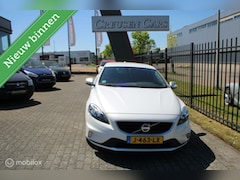 Volvo V40 - 2.0 T2 R-Design