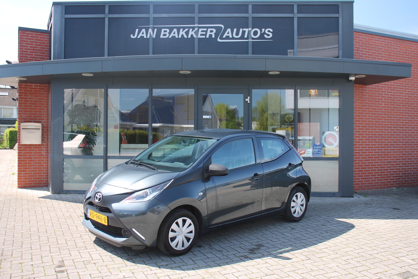 Toyota Aygo - 1.0 VVT-i x-fun ✅ AC ✅ BT ✅ Rijklaar ✅ - AutoWereld.nl
