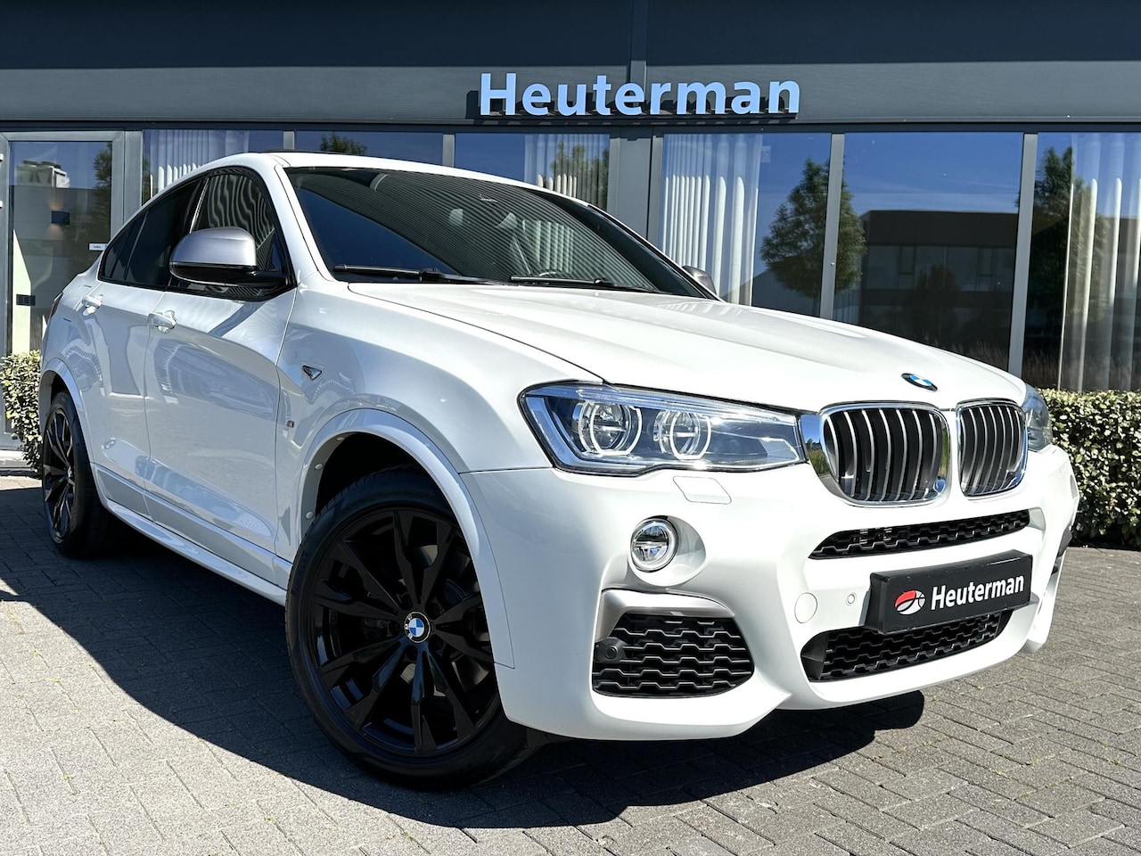 BMW X4 - M40i Aut./ Schuifdak/ Leder/ LED - AutoWereld.nl