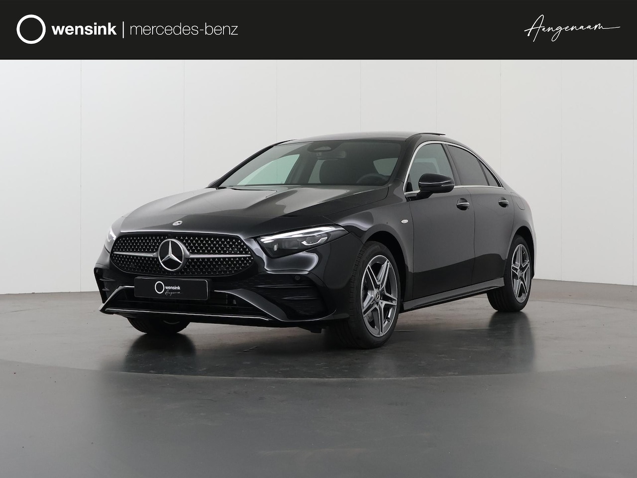 Mercedes-Benz A-klasse - 250 e Business Solution AMG | Panoramadak | Achteruitrijcamera | Navigatie | Keyless entry - AutoWereld.nl