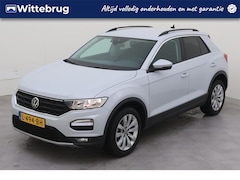 Volkswagen T-Roc - 1.0 TSI Style / Metallic/ Clima/ Navi/ Do Glas/ Parkeersensoren / 17 lmv