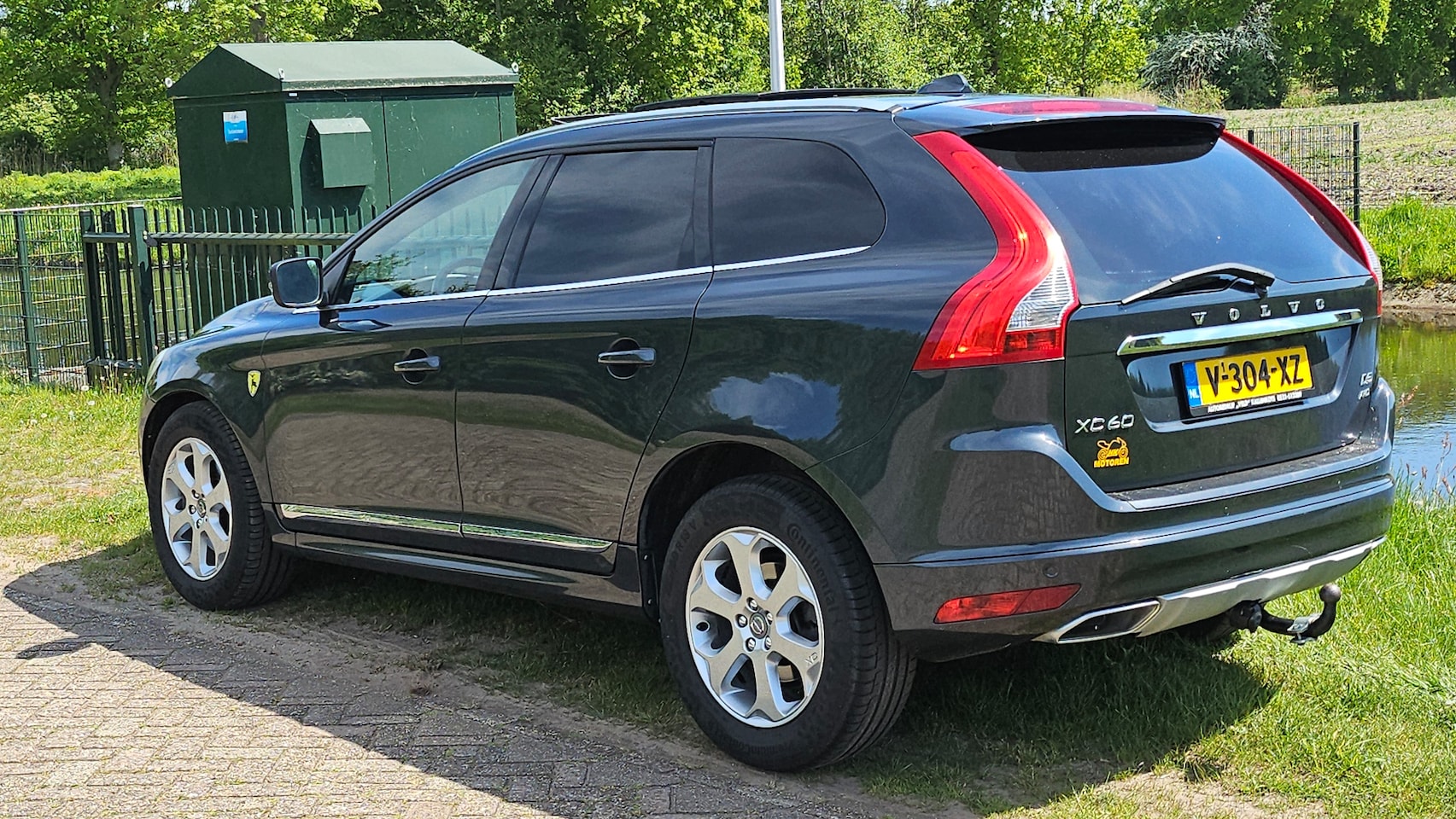 Volvo XC60 - olvo xc60  d5 awd  grijs kenteken - AutoWereld.nl