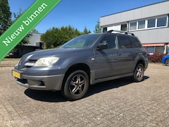 Mitsubishi Outlander - 2.0 Invite