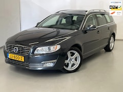 Volvo V70 - 2.0 D4 Polar+ / Schuifdak / NL-auto / Memory / Leder