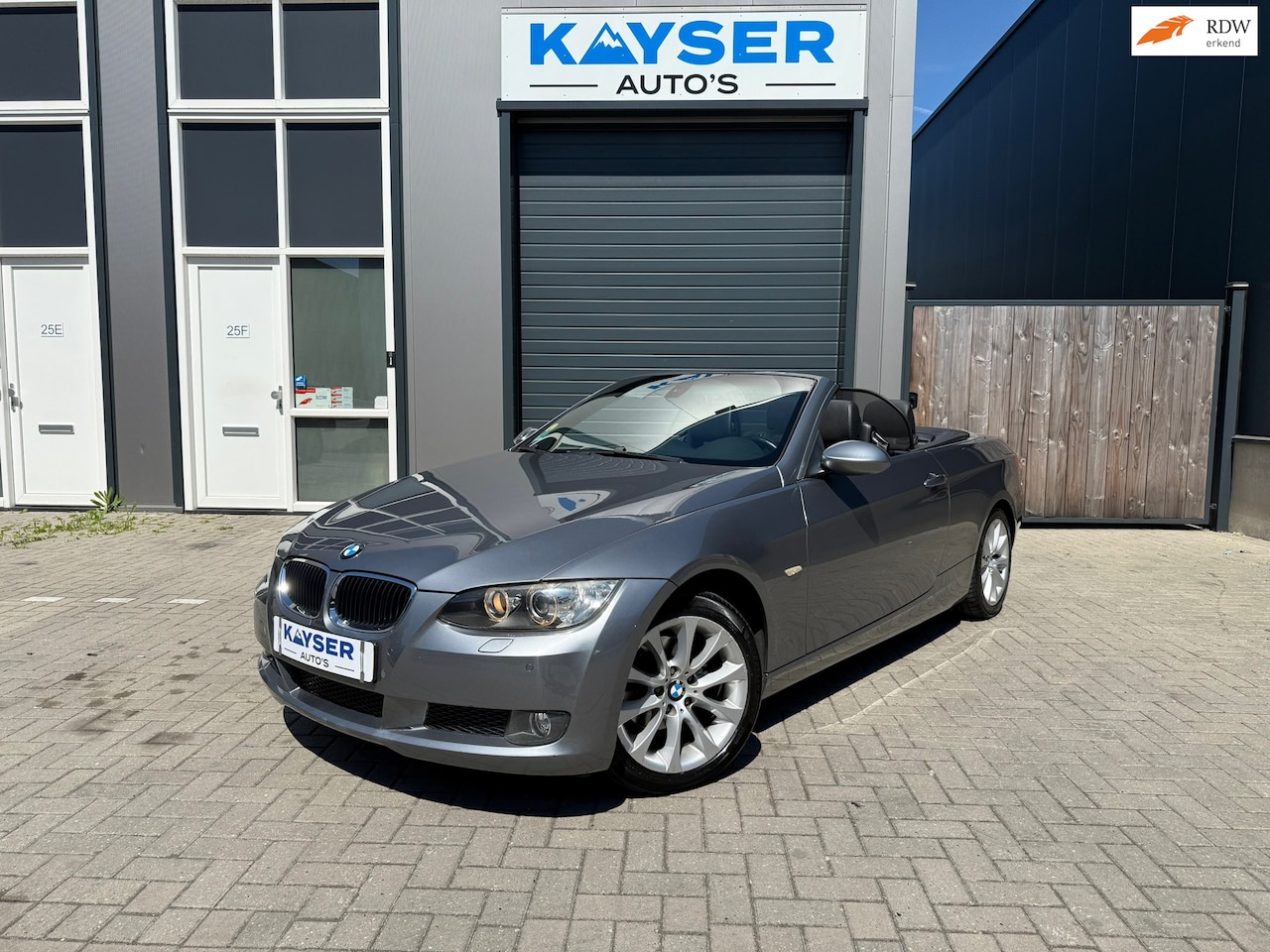 BMW 3-serie Cabrio - 320i Xenon Memory Navi Cruise Stoelvw Leder PDC Super netjes - AutoWereld.nl