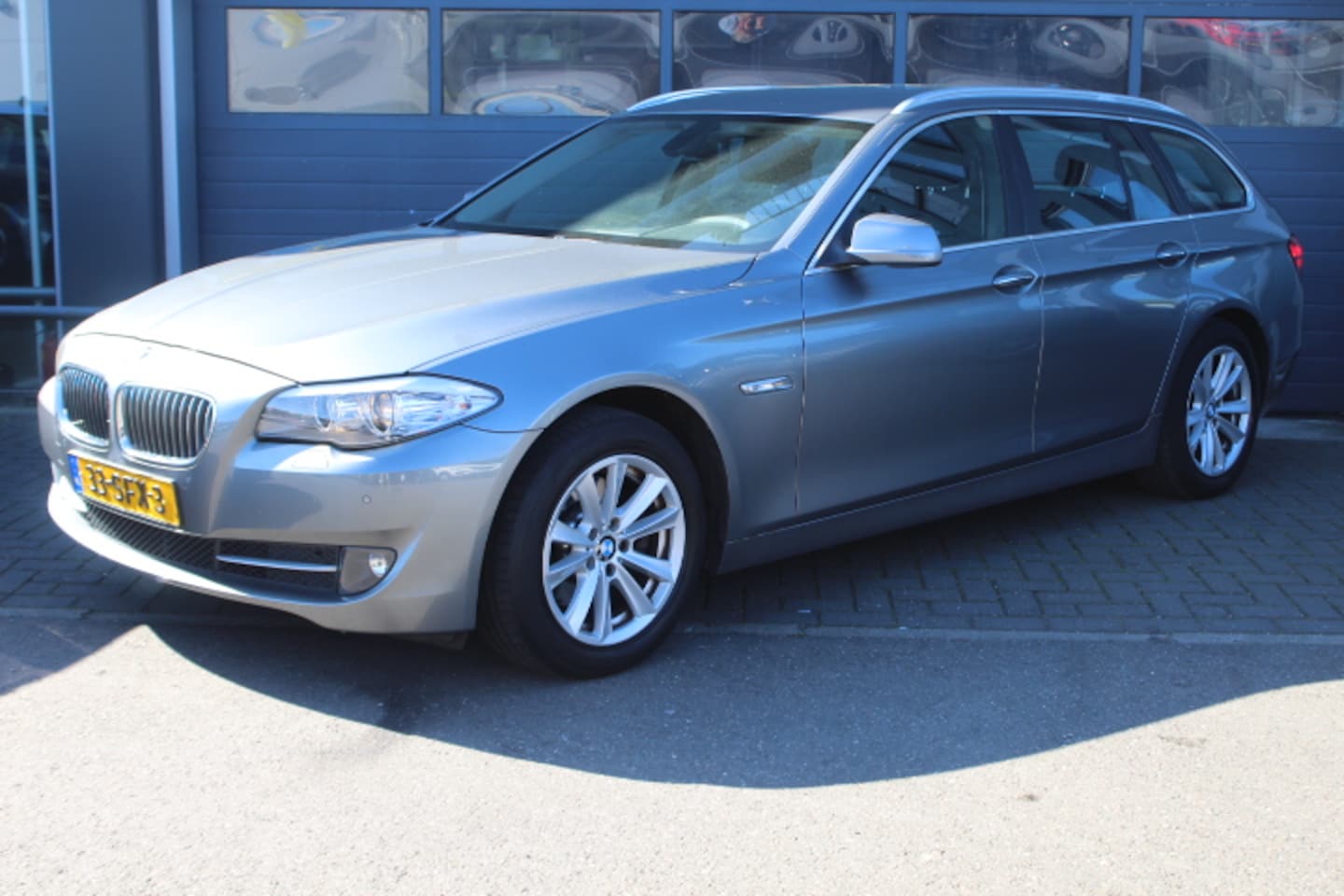 BMW 5-serie Touring - 520i Executive AUTOMAAT Executive, PDC voor en achter, Climatecontrol, Cruisecontrol - AutoWereld.nl