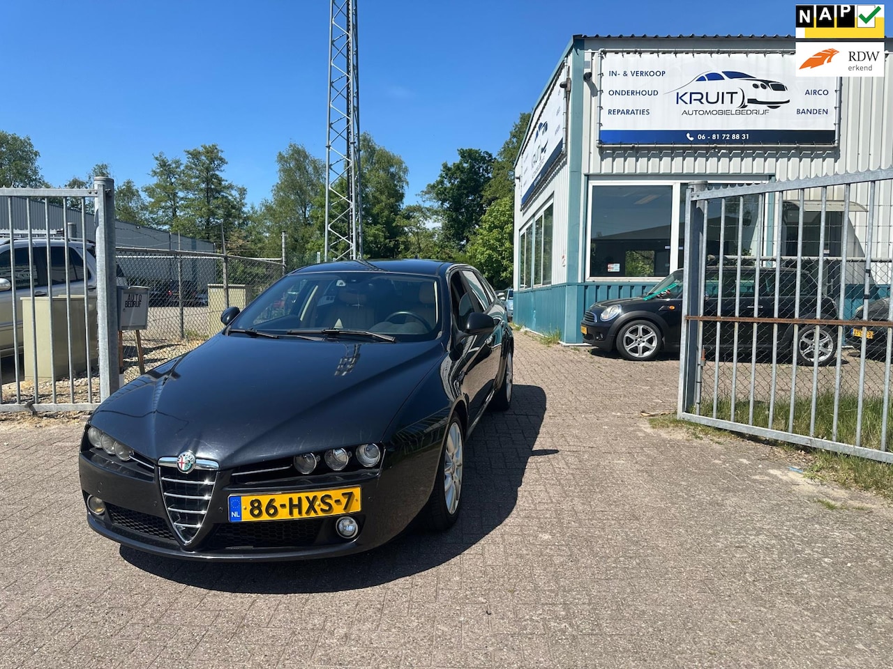Alfa Romeo 159 Sportwagon - 1.9 JTD Q-Tronic TI APK 07-2026! - AutoWereld.nl