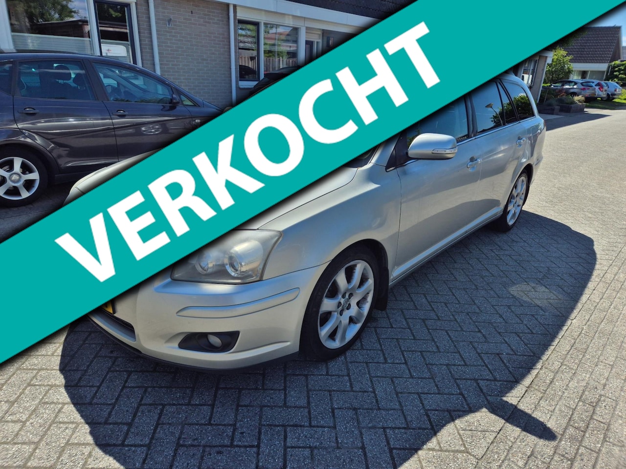 Toyota Avensis Wagon - 1.8 VVTi Luna Business 1.8 VVTi Luna Business - AutoWereld.nl