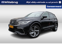 Volkswagen Tiguan - 1.4 TSI eHybrid R-Line Business+ Executive DSG Automaat Camera / Panoramadak / Navigatie P